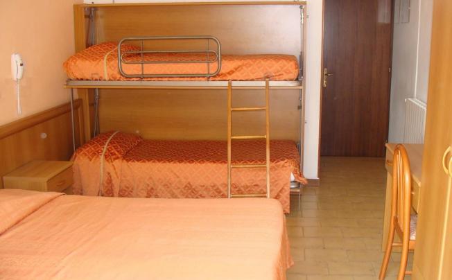 Фото отеля Astra Hotel
