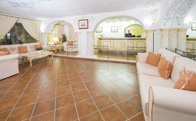 Фото отеля Colonna Beach Hotel