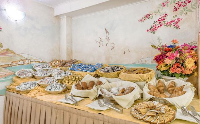 Фото отеля Colonna Beach Hotel