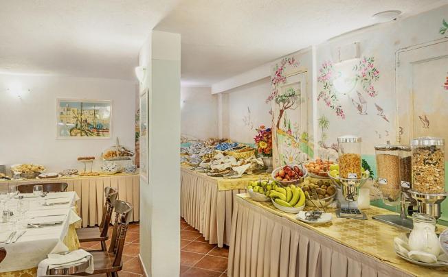 Фото отеля Colonna Beach Hotel