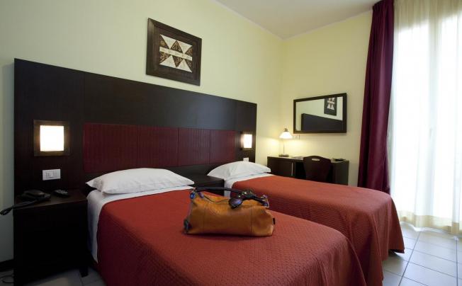 Фото отеля Alibi Hotel