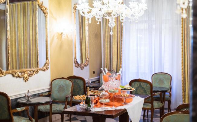 Фото отеля B4 Bellini Venezia Hotel