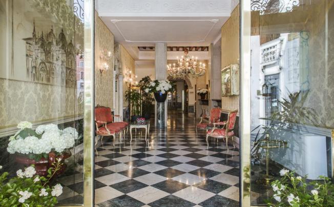 Фото отеля B4 Bellini Venezia Hotel
