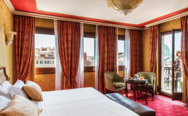 Фото отеля B4 Bellini Venezia Hotel