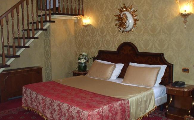 Фото отеля B4 Bellini Venezia Hotel