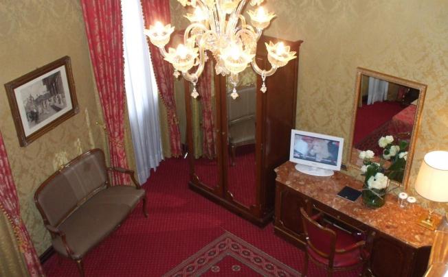 Фото отеля B4 Bellini Venezia Hotel