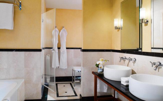 Фото отеля Westin Palace Milan