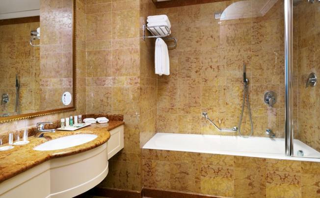 Фото отеля Westin Palace Milan