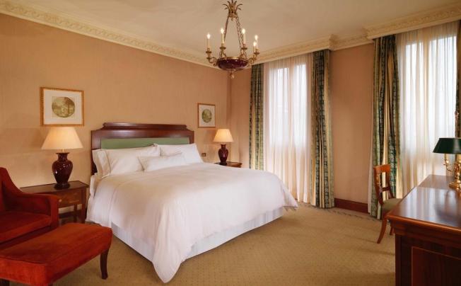 Фото отеля Westin Palace Milan
