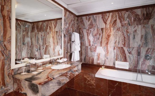 Фото отеля Westin Palace Milan