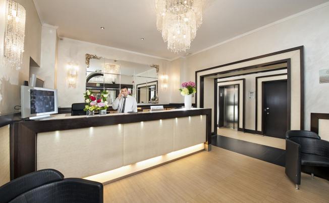 Фото отеля Yes Hotel