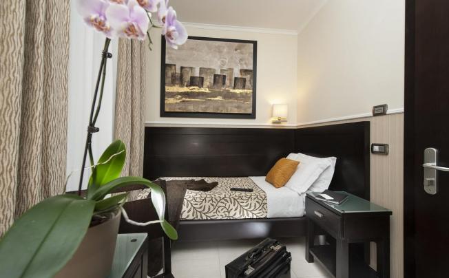 Фото отеля Yes Hotel