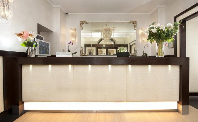 Фото отеля Yes Hotel