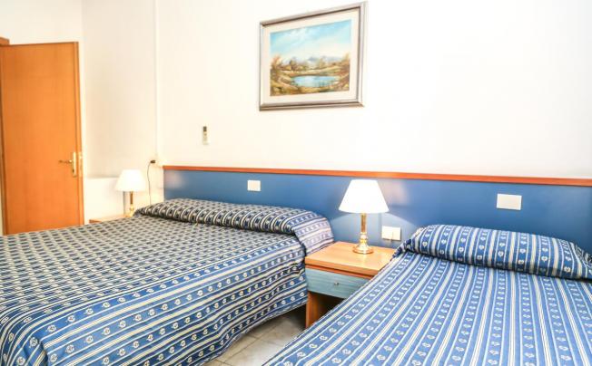 Фото отеля Athena Hotel