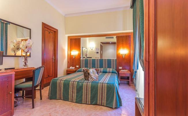 Фото отеля Sebraeli hotel lux