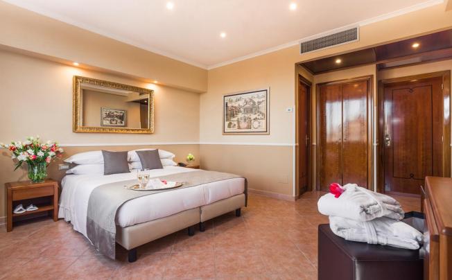 Фото отеля Sebraeli hotel lux