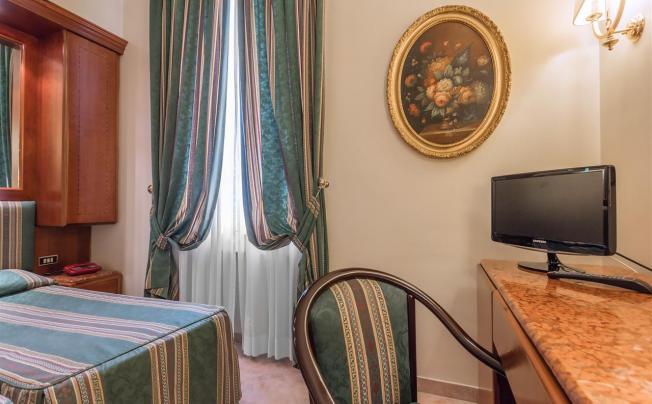 Фото отеля Sebraeli hotel lux
