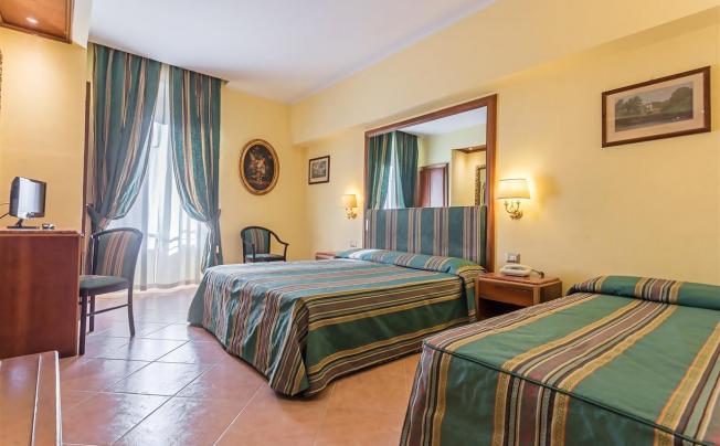 Фото отеля Sebraeli hotel lux