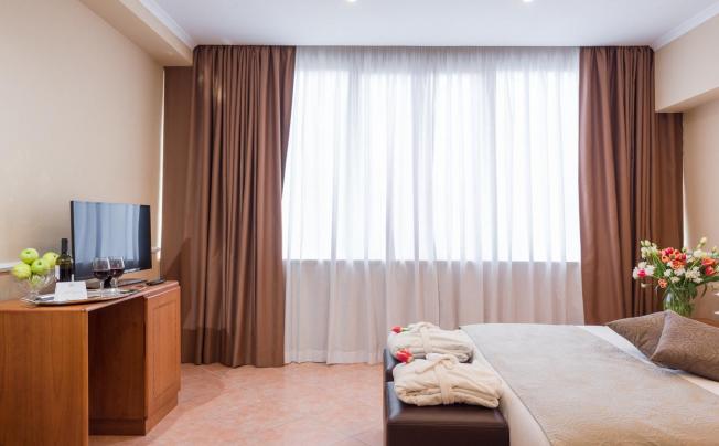 Фото отеля Sebraeli hotel lux