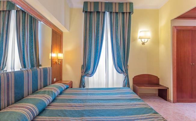 Фото отеля Sebraeli hotel lux