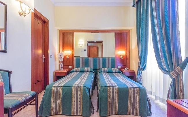 Фото отеля Sebraeli hotel lux