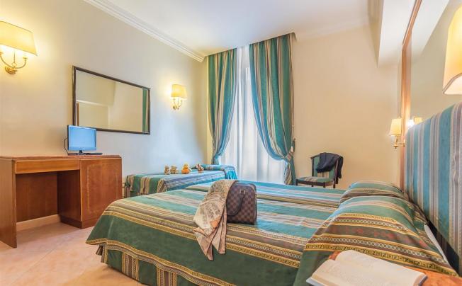 Фото отеля Sebraeli hotel lux