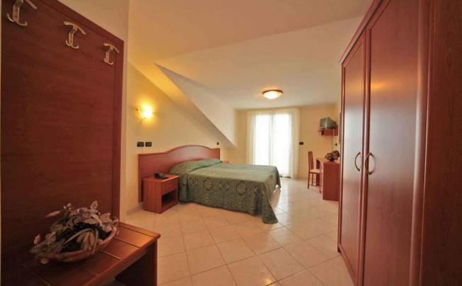 Фото отеля Adria Hotel