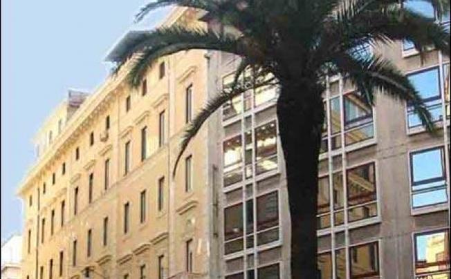 Фото отеля Embassy Hotel