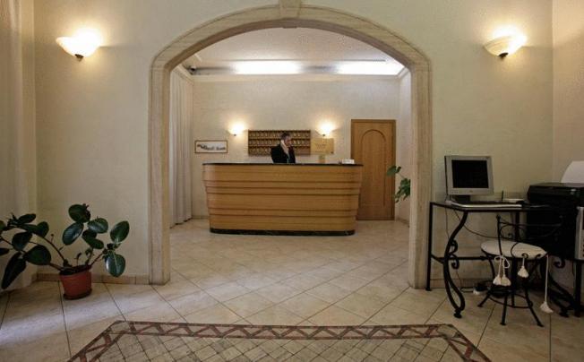 Фото отеля Embassy hotel