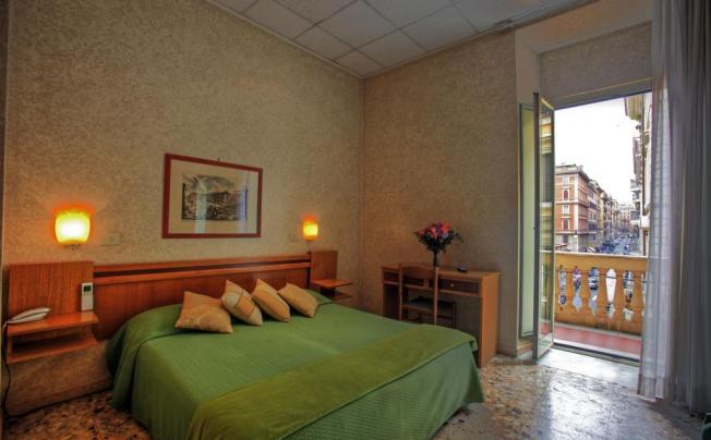 Фото отеля Embassy hotel