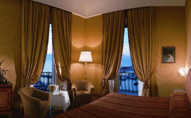 Фото отеля Grand hotel vesuvio