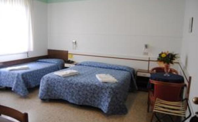 Фото отеля FLORANA HOTEL
