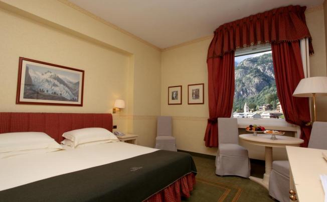 Фото отеля Royal Golf Hotel