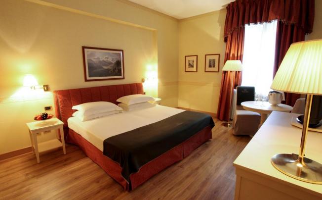 Фото отеля Royal Golf Hotel