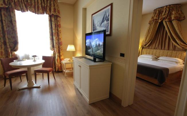 Фото отеля Royal Golf Hotel