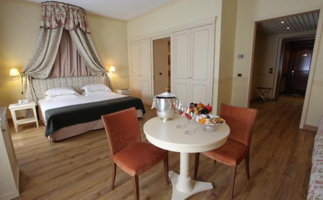 Фото отеля Royal Golf Hotel