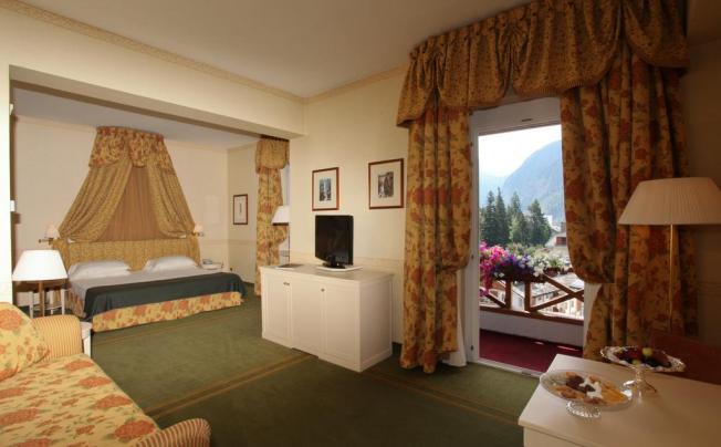 Фото отеля Royal Golf Hotel