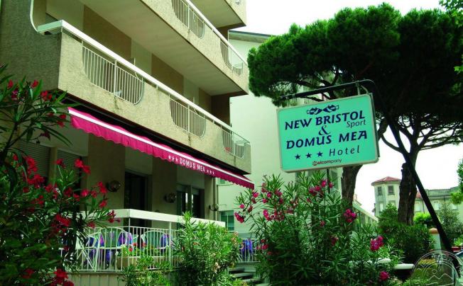 Фото отеля New Bristol Sport & Domus Mea Hotel