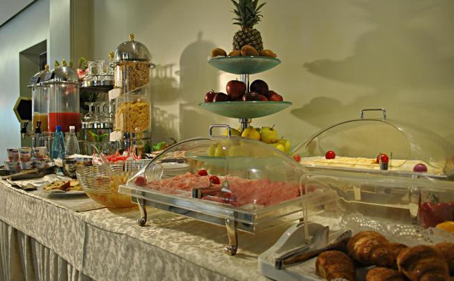 Фото отеля Carlton Capri Hotel