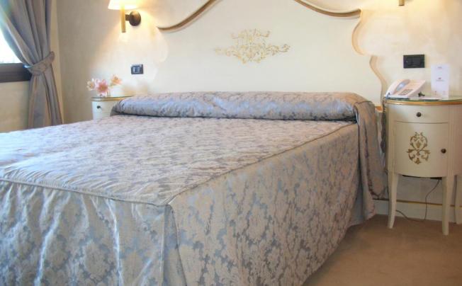 Фото отеля Carlton Capri Hotel
