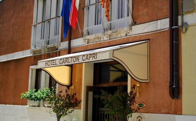 Фото отеля Carlton Capri Hotel