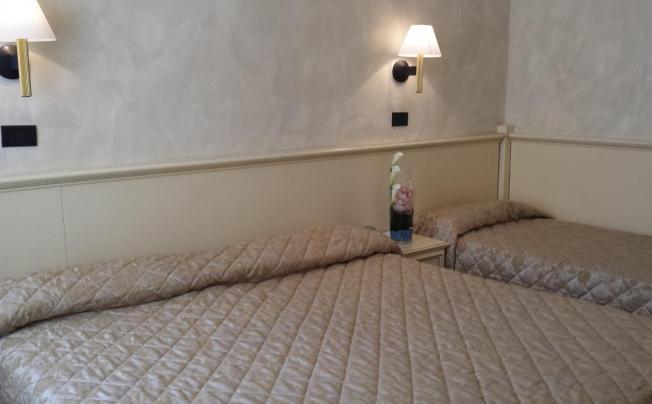 Фото отеля Carlton Capri Hotel