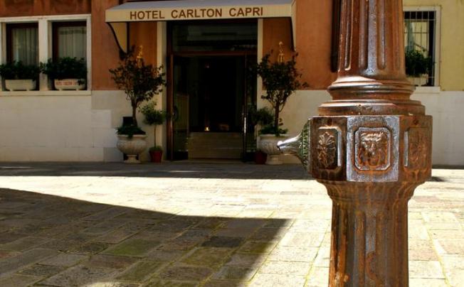 Фото отеля Carlton Capri Hotel