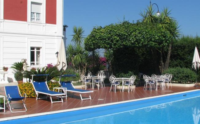 Фото отеля Villa garden