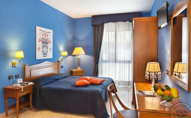 Фото отеля Ulisse Deluxe Hostel