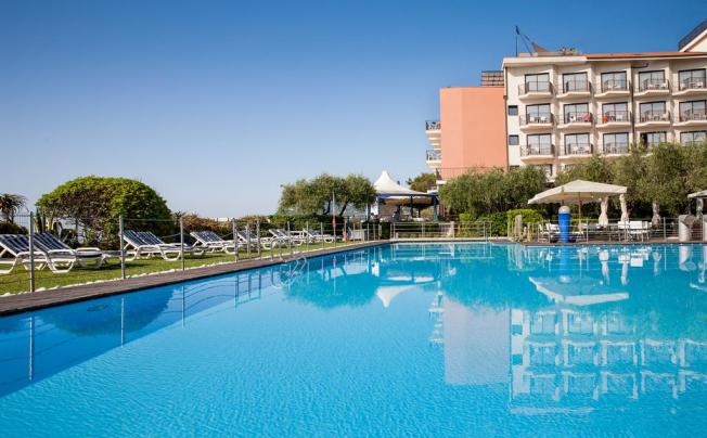 Фото отеля GRAND HOTEL DIANA MAJESTIC