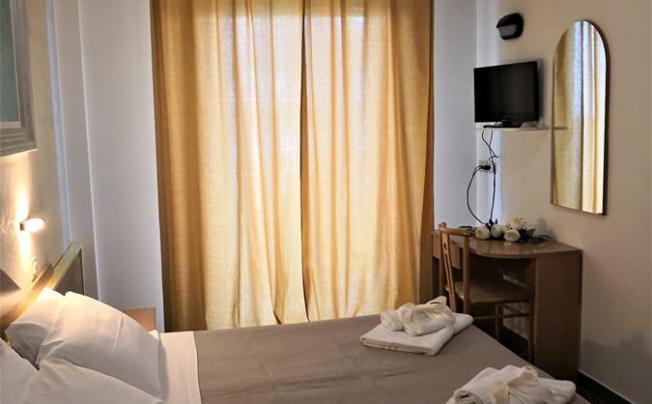 Фото отеля De Amicis Hotel