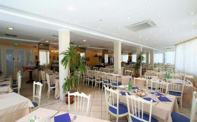 Фото отеля De Amicis Hotel