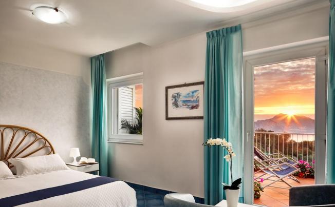 Фото отеля GOCCE DI CAPRI HOTEL & RESIDENCE