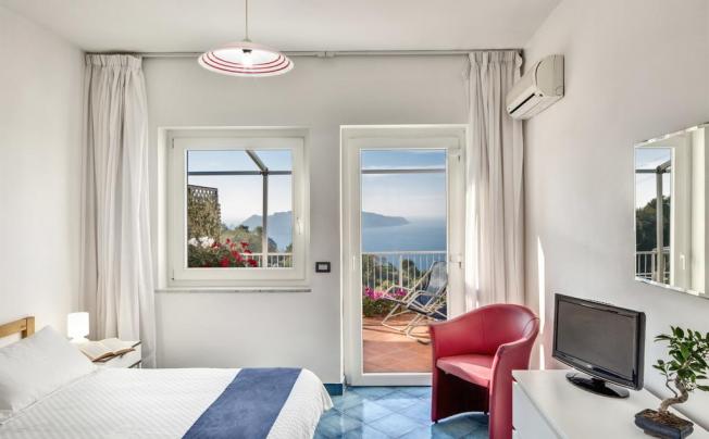 Фото отеля GOCCE DI CAPRI HOTEL & RESIDENCE